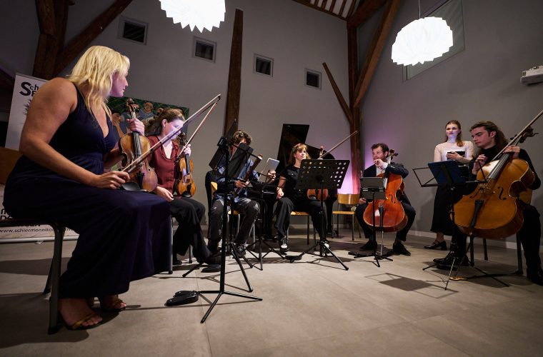 Jonge musici tijdens een talentontwikkelingstraject in Podium Piaam, Makkum – Broedpleats Piaam 2026.